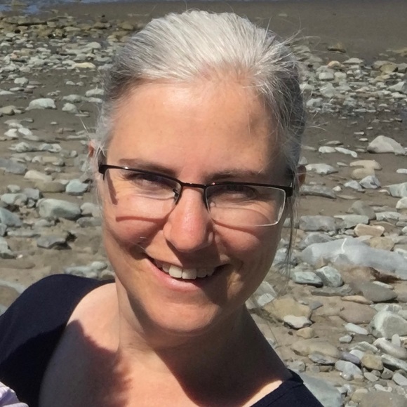 Hi! Welcome to my Bay of Fundy Coastal Closet! Some notes πβ¦.. - Picture 1 of 6